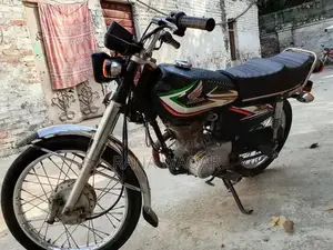 Classic Vehicle 16 Model - Performance Sedan