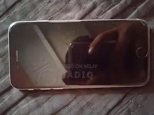 Apple iPhone 6 Smartphone with 64GB Storage