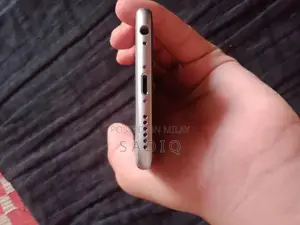 Apple iPhone 6 Smartphone with 64GB Storage