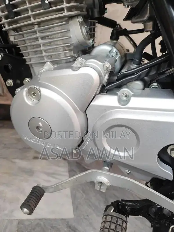 Honda CG 150 Motorcycle with CBS Breaking System and LED Lights