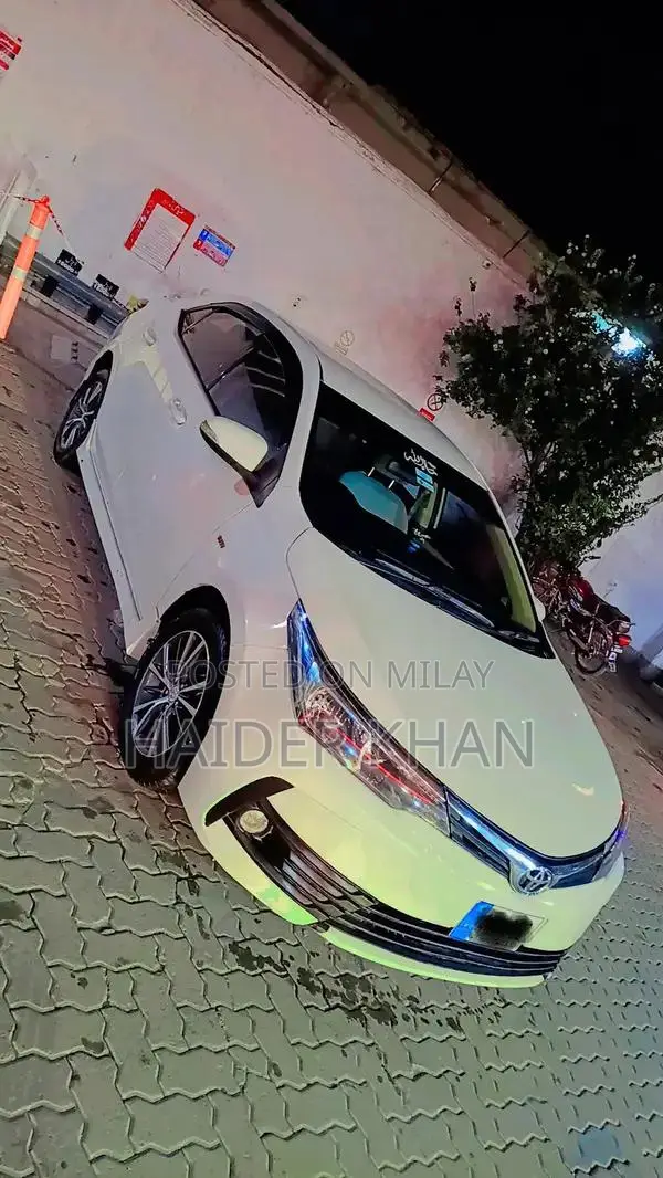 Toyota Corolla Altis 1.6 Automatic Sedan