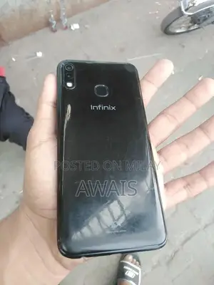 Affordable Entry-Level Smartphone with Compact Design