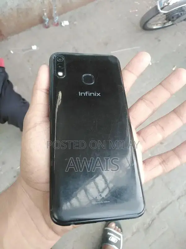 Affordable Entry-Level Smartphone with Compact Design