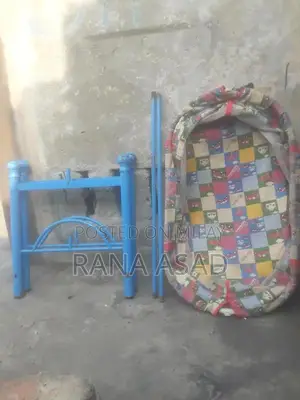 Kids Outdoor Play Equipment in Excellent Condition