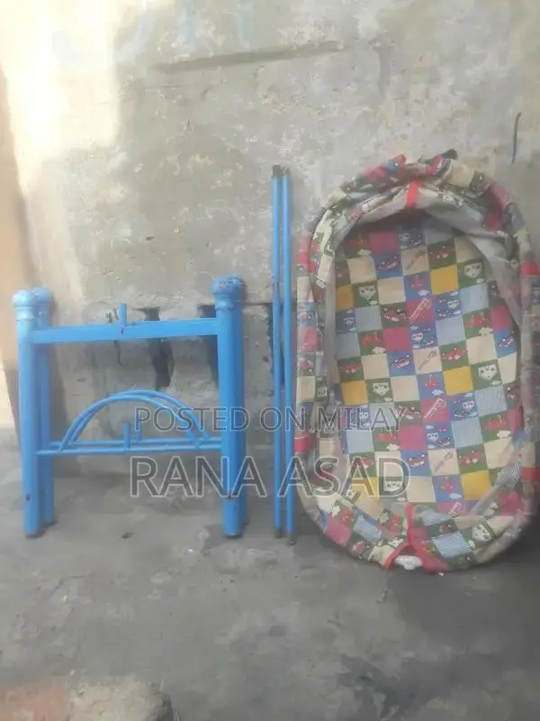 Kids Outdoor Play Equipment in Excellent Condition