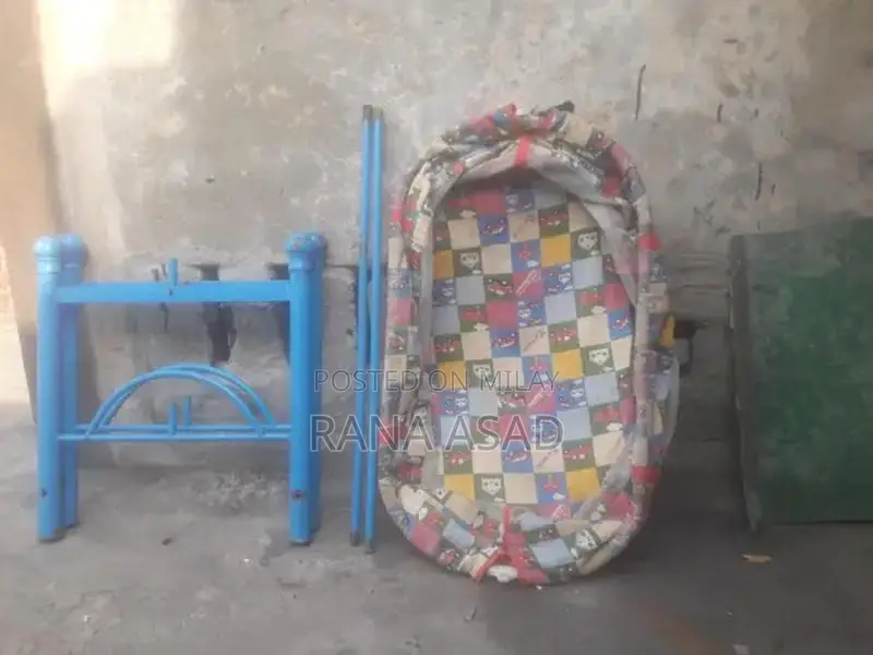 Kids Outdoor Play Equipment in Excellent Condition