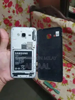 Compact Dual SIM Smartphone with Long Battery Performance