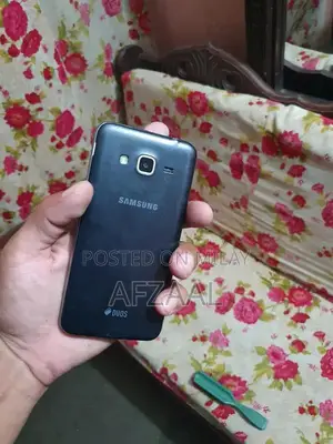 Compact Dual SIM Smartphone with Long Battery Performance