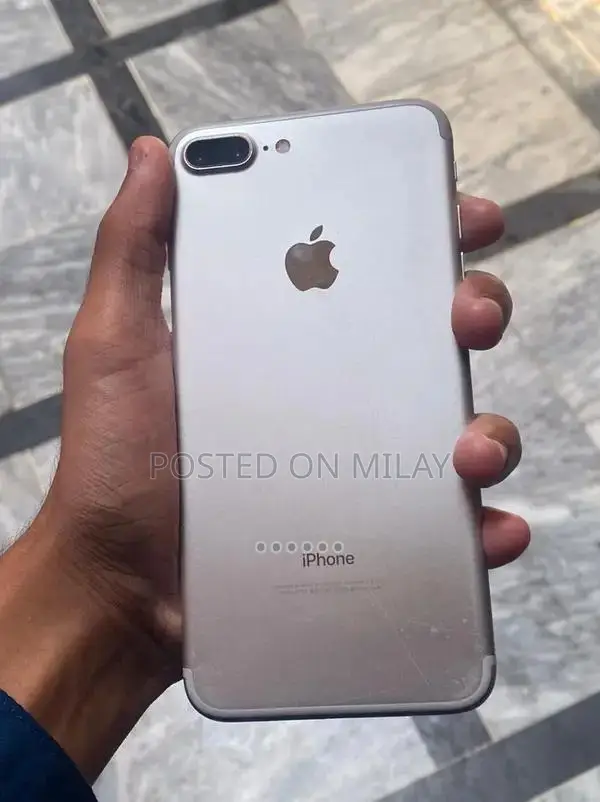 iPhone 7 Plus Chromebook Compatible Smartphone