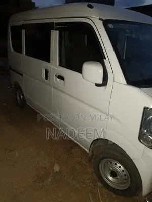 Photo - Suzuki Every 2020 Minivan - White Compact Van with Modern Features