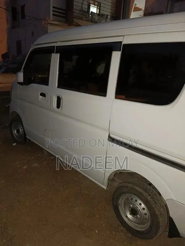 Suzuki Every 2020 Minivan - White Compact Van with Modern Features