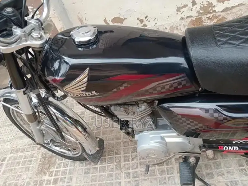Honda 125cc Motorcycle 2024 Model - First Owner