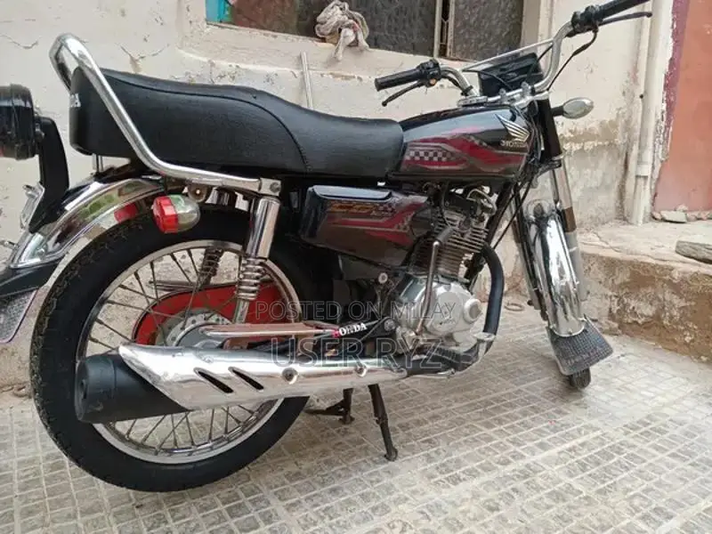 Honda 125cc Motorcycle 2024 Model - First Owner