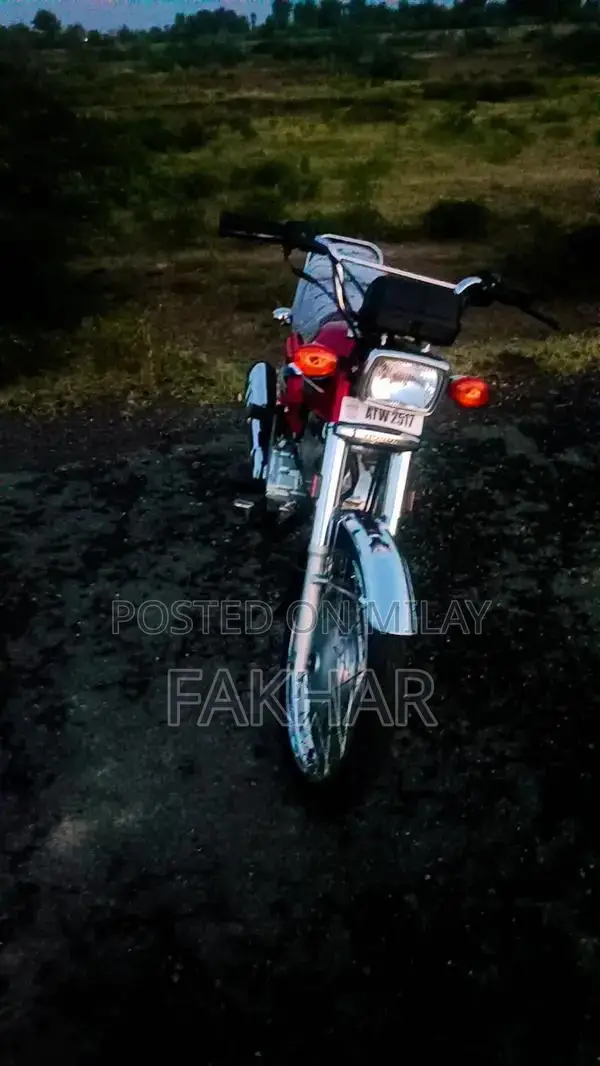 Honda 125 Two-Wheeler Motorcycle - Low Mileage Excellent Condition