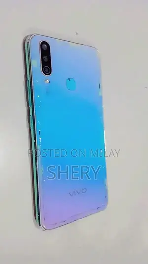 Photo - Vivo Y17 Smartphone with Fingerprint Sensor and Quad Camera