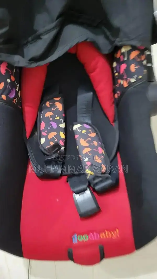 GoodBaby Multifunction Baby Carrycot - Rocking Chair & Infant Seat