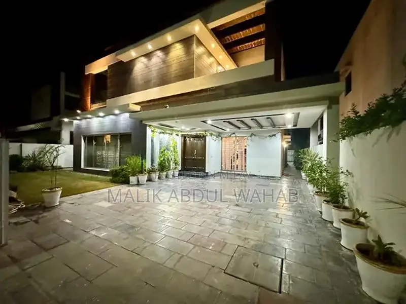 Fully Furnished One Kanal House for Short-Term Rental