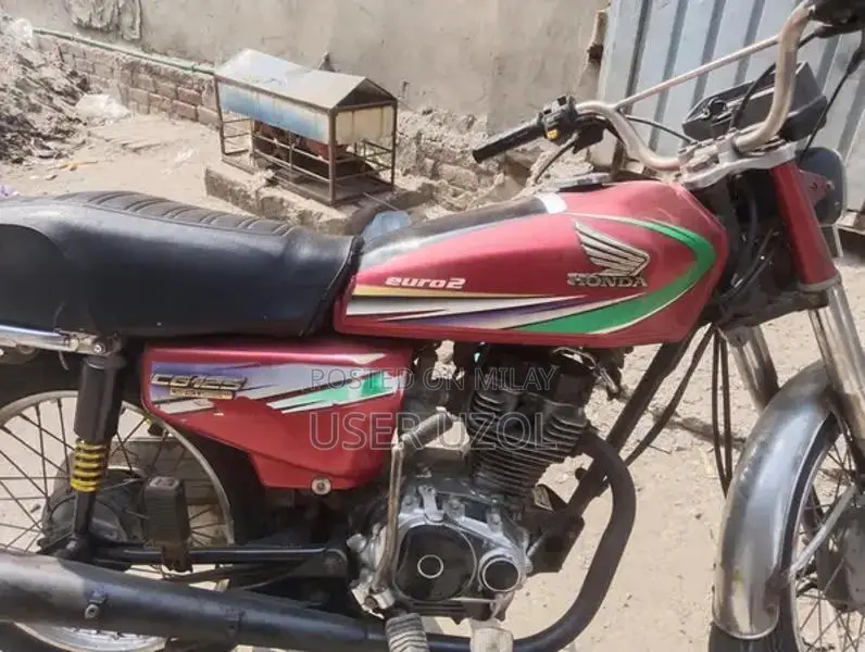 Honda CG 125 Motorcycle - 2013-2014 Model