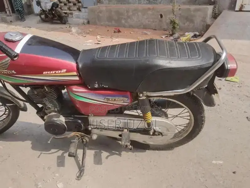 Honda CG 125 Motorcycle - 2013-2014 Model