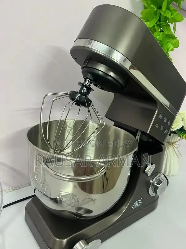 Professional Stand Mixer with Large 0.7L Capacity and High-Powered Mot
