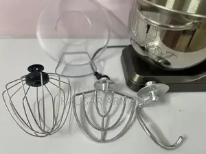 Professional Stand Mixer with Large 0.7L Capacity and High-Powered Mot