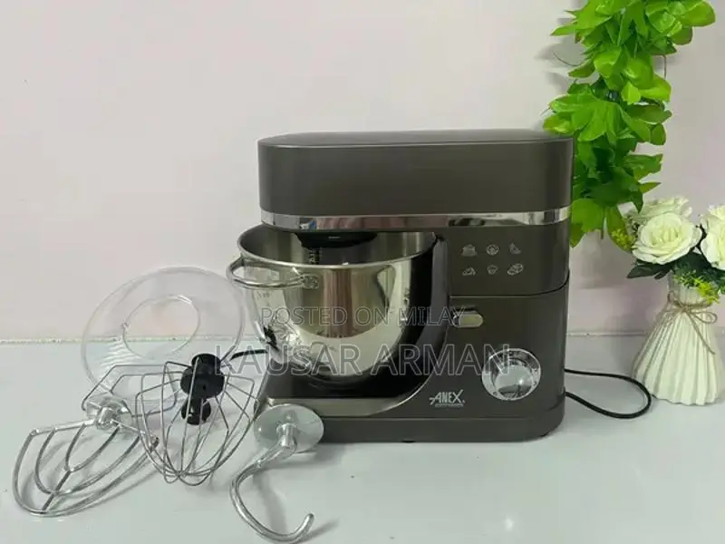 Professional Stand Mixer with Large 0.7L Capacity and High-Powered Mot