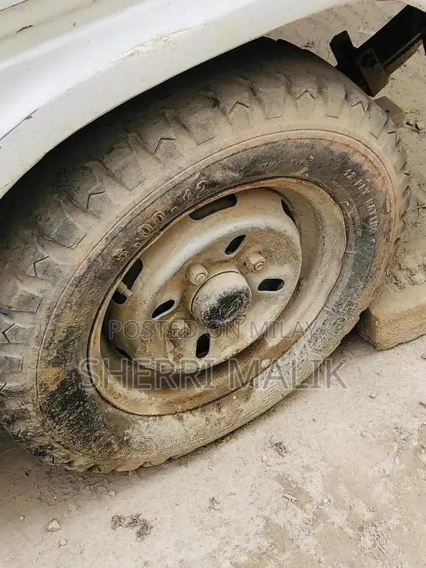 Classic 1983 Suzuki Pickup Truck - Vintage Collectible Vehicle