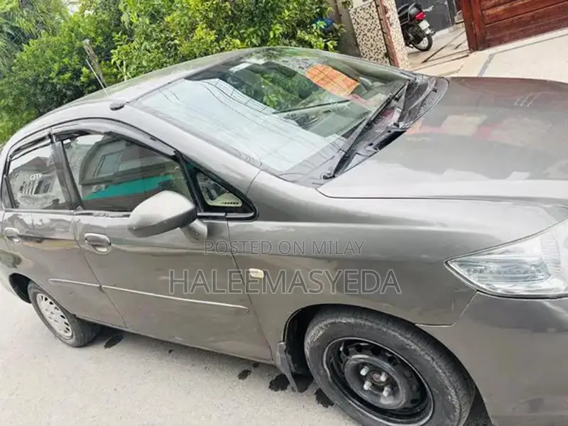 Honda City IDSI 1.3L Sedan - 2006 Manual Transmission Model