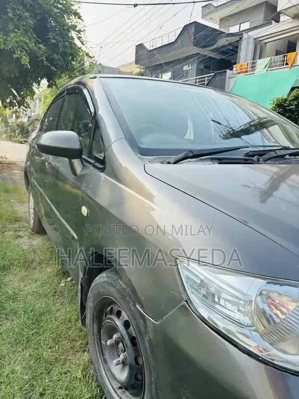 Honda City IDSI 1.3L Sedan - 2006 Manual Transmission Model