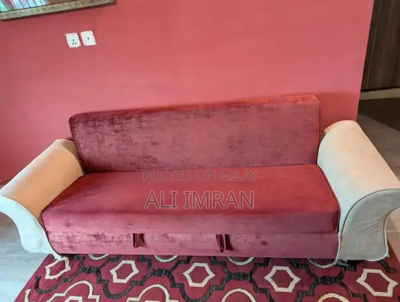 MoltyHome Convertible Sofa Bed with Moltyfoam Cushioning