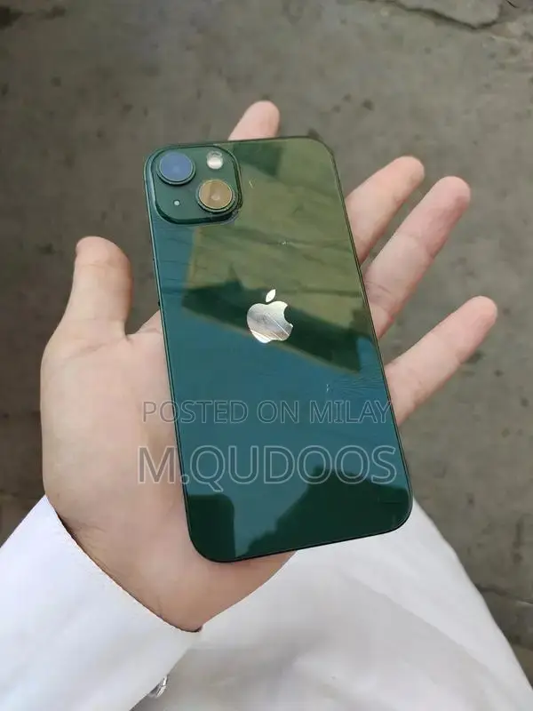 Pre-Owned iPhone 13 128GB with Minor Back Damage