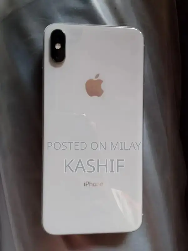 Apple iPhone XS Max: Premium Smartphone with High Battery Health