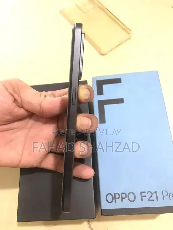 Mid-Range Smartphone with Ample Storage and Complete Package