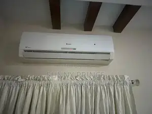 Photo - Gree 1.5 Ton Inverter Split Air Conditioner