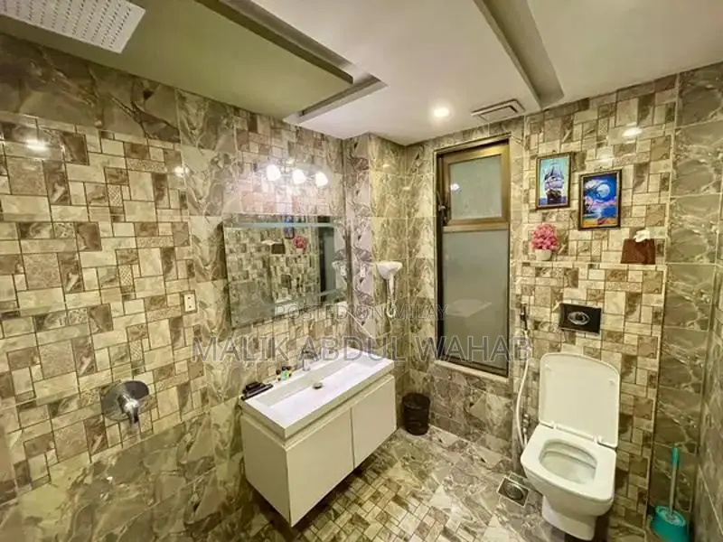 Luxury 2-Bedroom Furnished Apartment with Family-Friendly Amenities