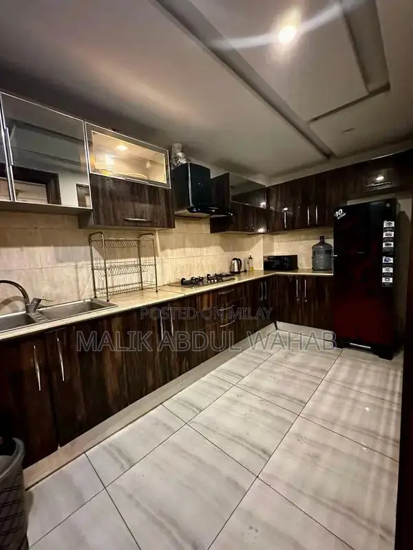 Luxury 2-Bedroom Furnished Apartment with Family-Friendly Amenities