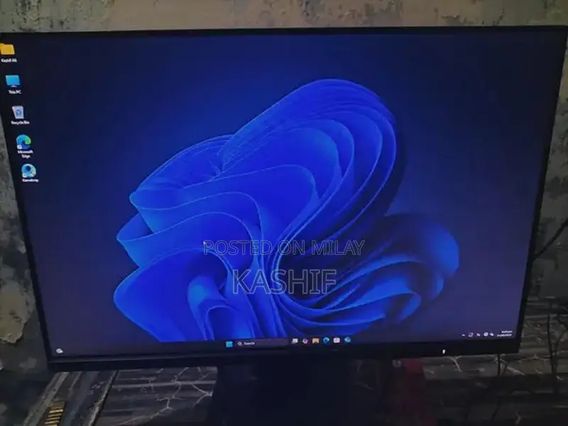 Core i5 6th Gen Gaming PC with EIZO Borderless LED Monitor