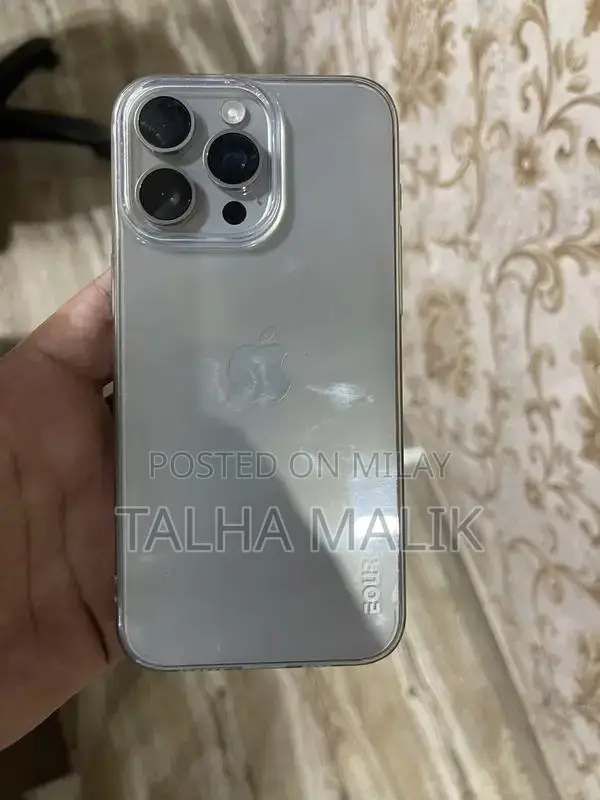 Premium Smartphone with Pro-Level Camera and Performance