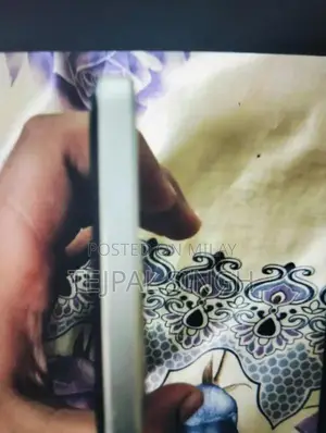 High-Performance Smartphone with Advanced Camera Technology