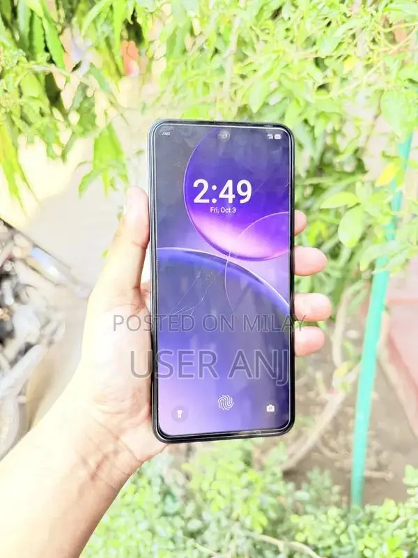 Sleek Black Smartphone with Ample Storage and Warranty