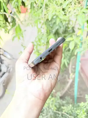 Sleek Black Smartphone with Ample Storage and Warranty