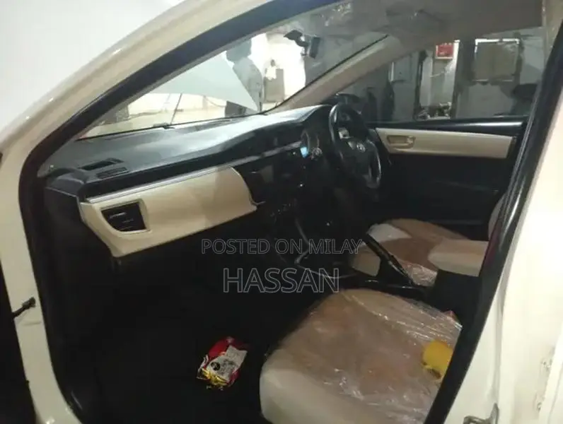 2016 Toyota Corolla XLI Sedan - Low Mileage, Excellent Condition