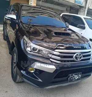 Photo - Toyota Hilux Revo 2017 Pickup Truck