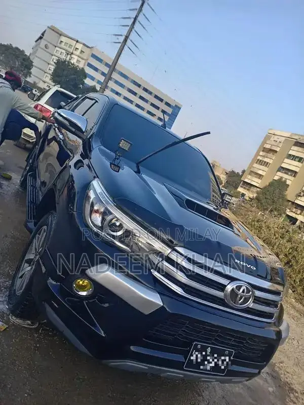 Toyota Hilux Revo 2017 Pickup Truck