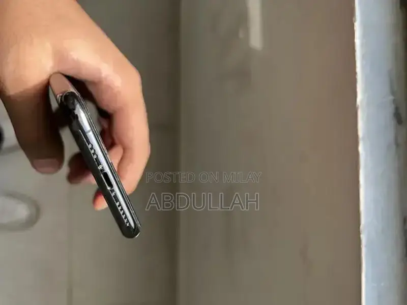 Apple iPhone 11 Pro 256GB Dual SIM Smartphone