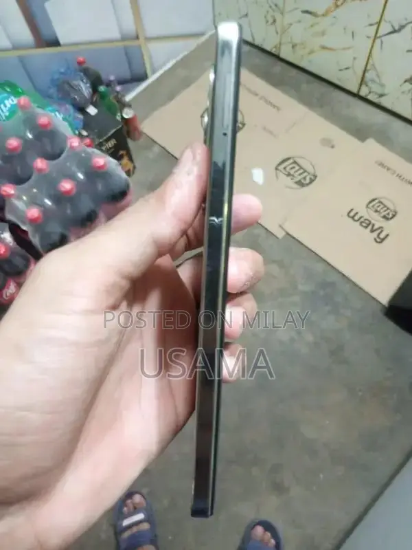 Infinix Hot 40 Smartphone - 8GB RAM, 256GB Storage