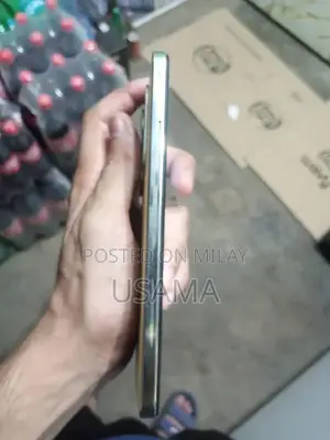 Infinix Hot 40 Smartphone - 8GB RAM, 256GB Storage