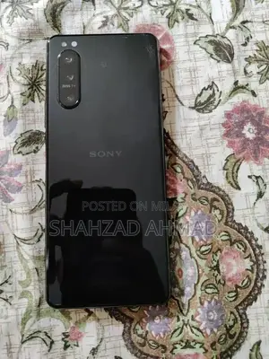Photo - Xperia 5 Mark 2 Smartphone with Advanced Camera and Gaming Performance