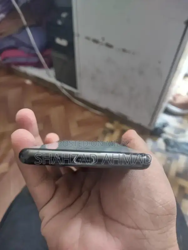 Xperia 5 Mark 2 Smartphone with Advanced Camera and Gaming Performance