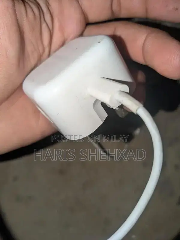 Apple 25W USB-C Fast Charger for iPhone 13 Pro Max